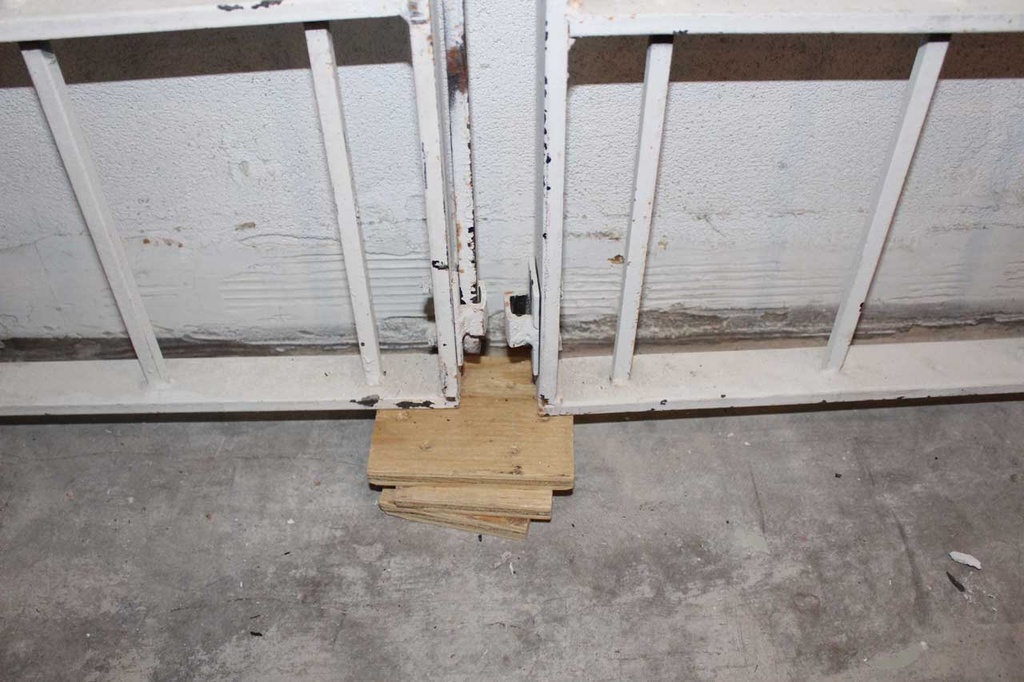 Double Door Steel Gate 