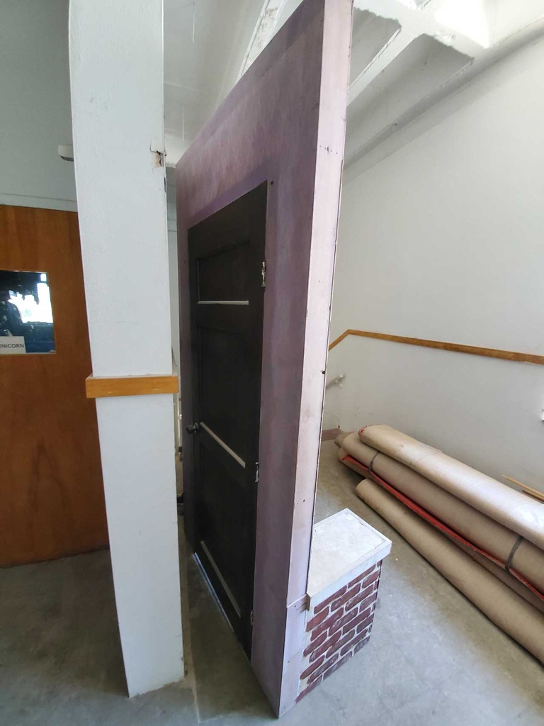 Double-Sided Door Stoop