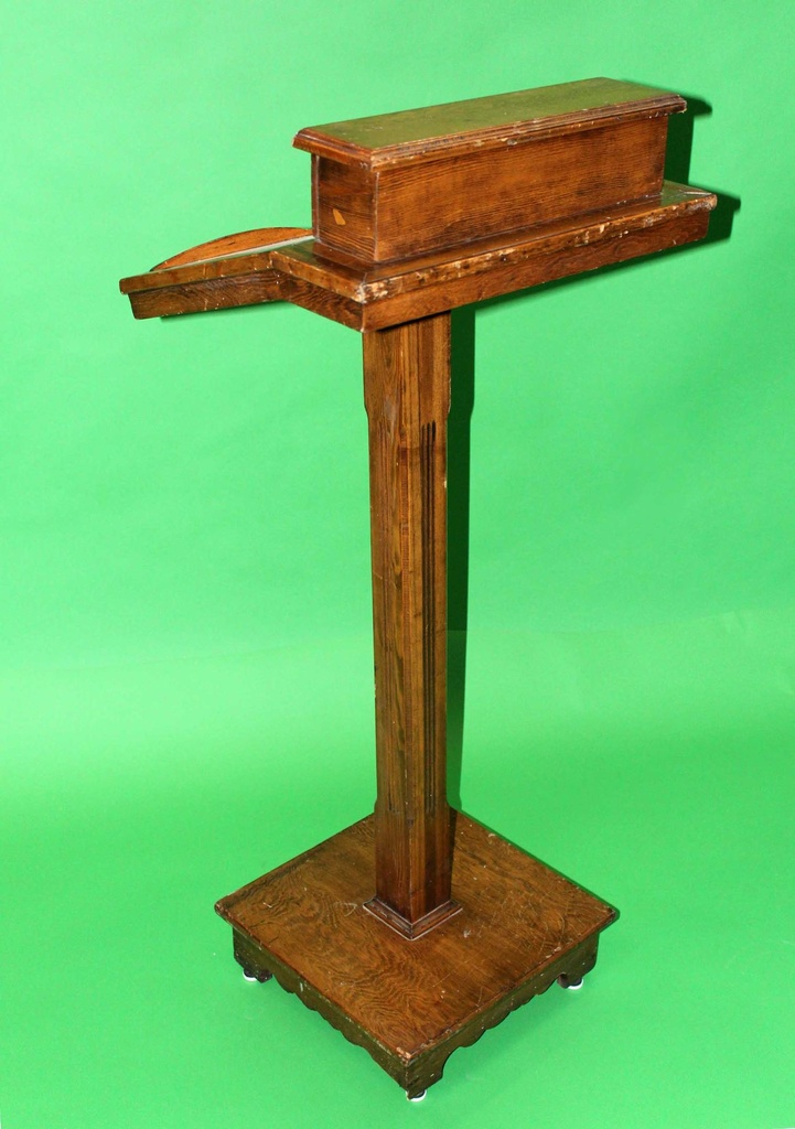 Pedestal Podium