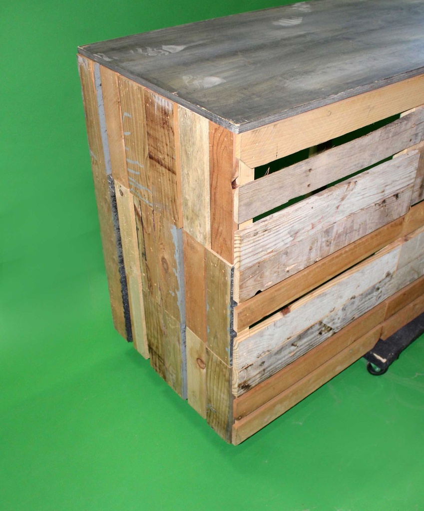 Pallet Bar