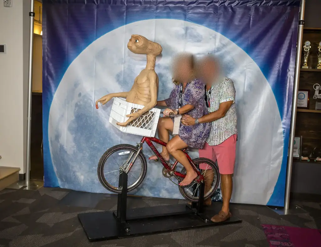E.T PhotoOp