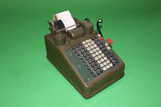 [PEO-012] Vintage Adding Machine