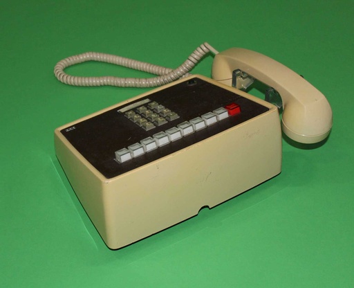 [PEP-018] Vintage Office Telephone
