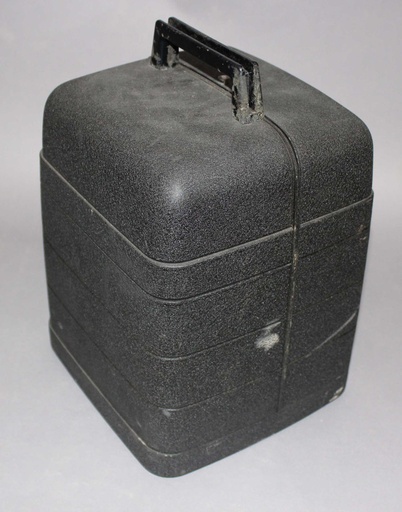 [PET-001] Reel Projector