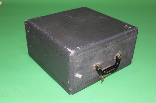 [PEW-008] Typerwriter & Case