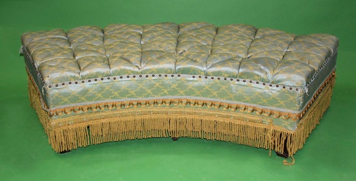 [PFB-010] Gold Fringe Curved Bench