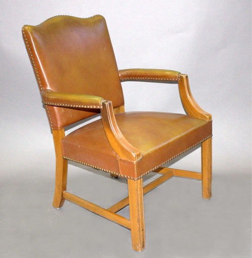 [PFC-067] Executive Armchair