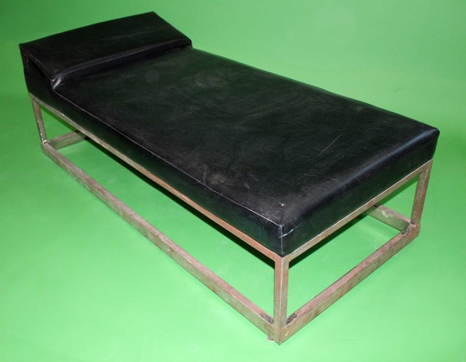 [PFL-006] Recovery Couch