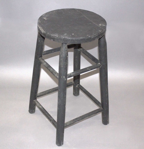 [PFS-012] Stool
