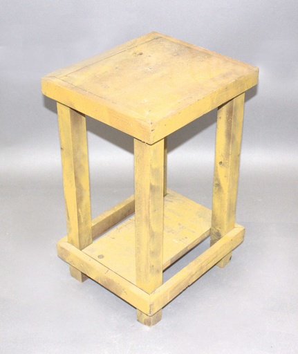 [PFT-016] End Table