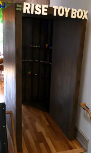 [PMS-009] Toy Chest Doorway